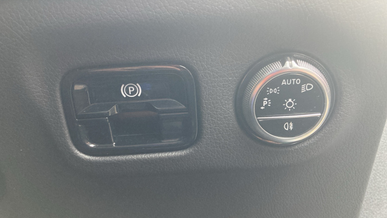 Mercedes-Benz Eqe 350 215kW AMG Line Premium Plus 89kWh 4dr Auto Electric Saloon